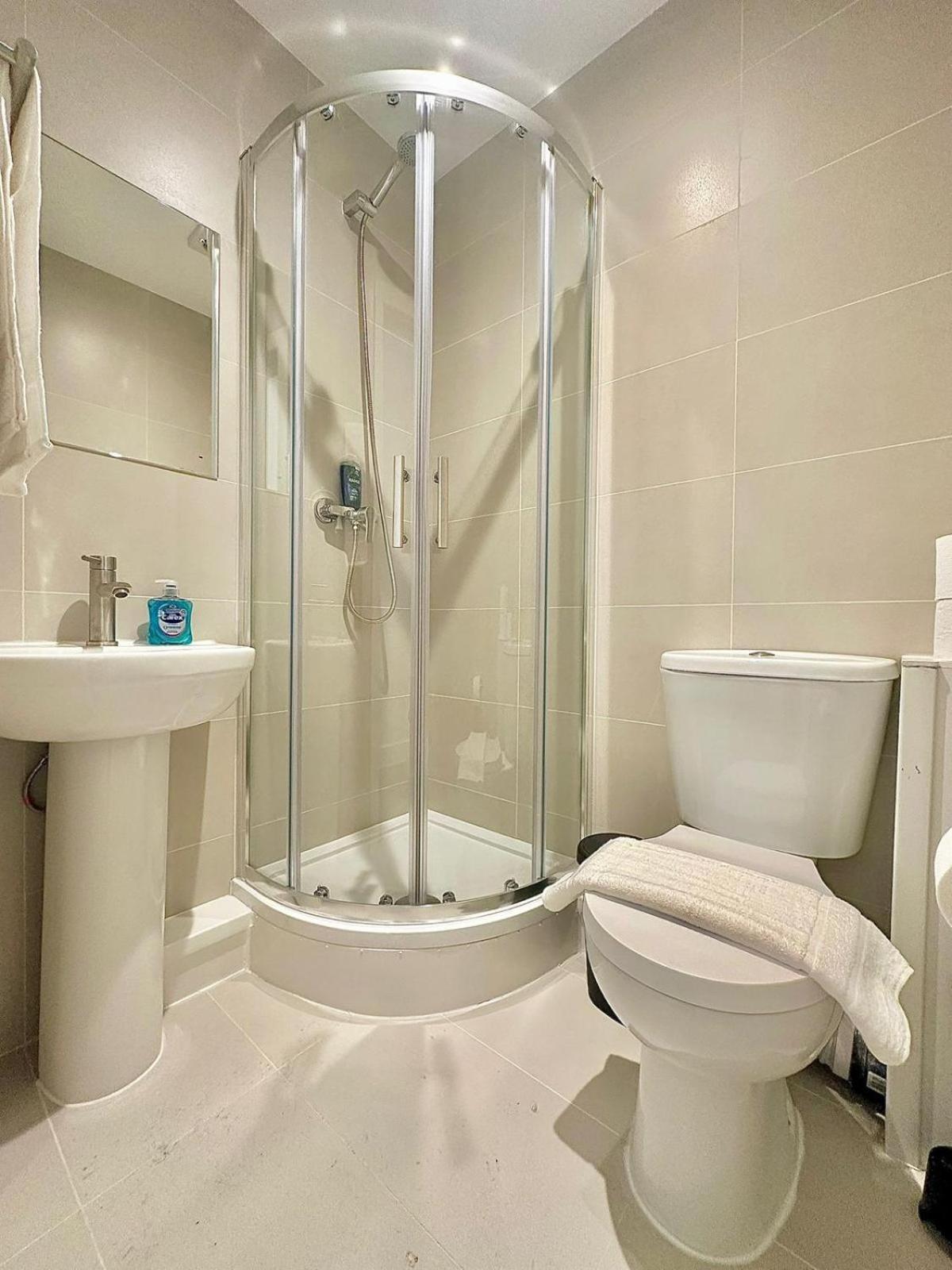 264 Rooms Лондон Экстерьер фото